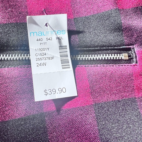 NWT ❤️ Plaid Mini skirt❤️ Perfect for the holidays - Picture 2 of 3